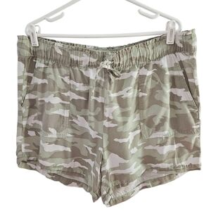 dash Camouflage Women's Draestring Shorts With Pockets